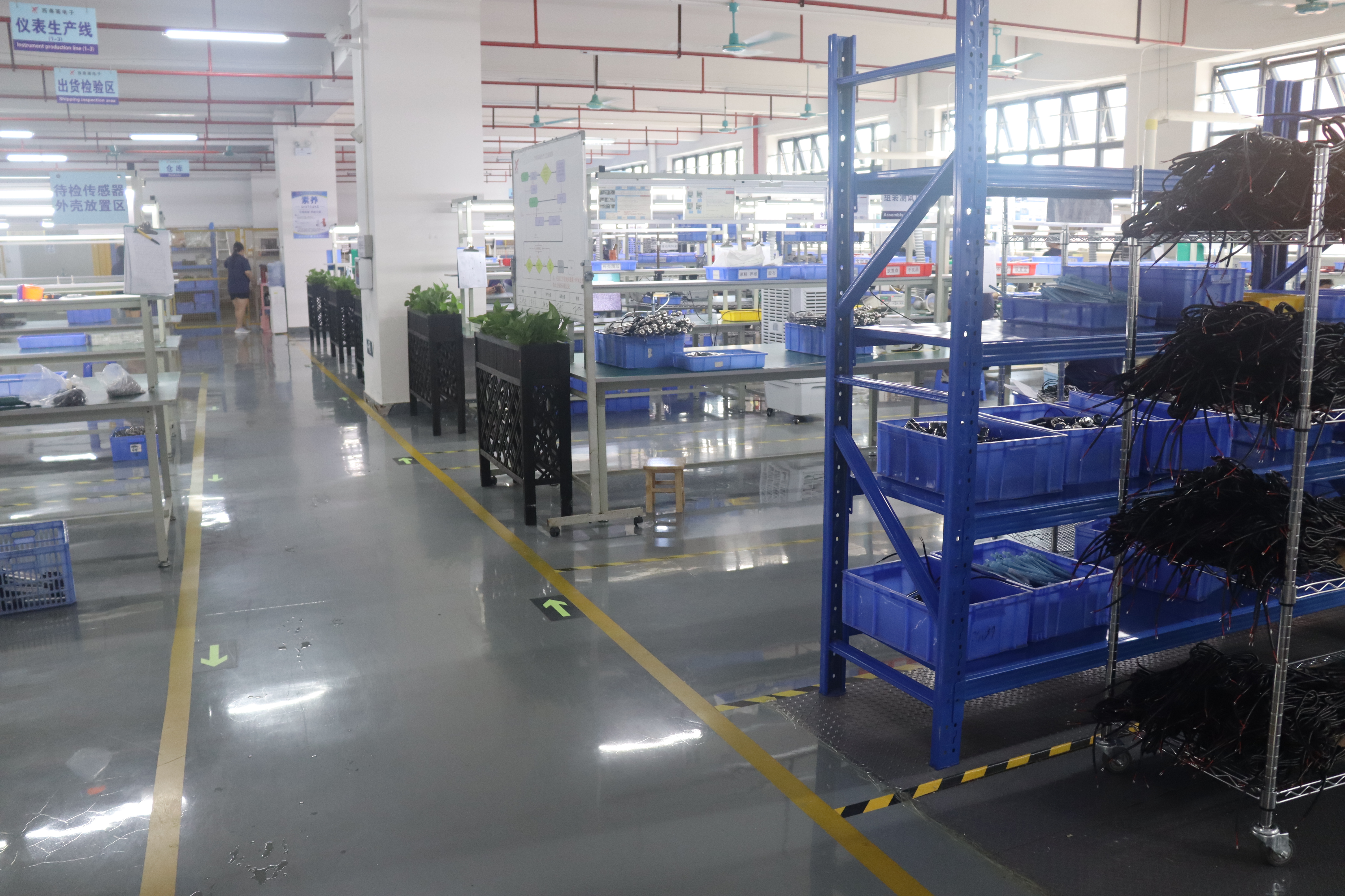 西格门（深圳）工业发展有限公司传感器生产车间